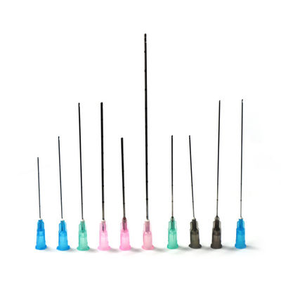 Microcannula monouso ipodermica con ago a punta contundente e flessibile